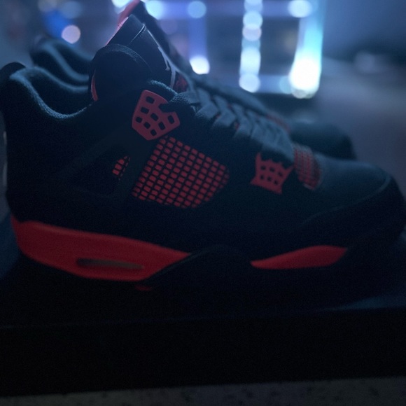 Air Jordan 4 Retro Red Thunder - Picture 4 of 6